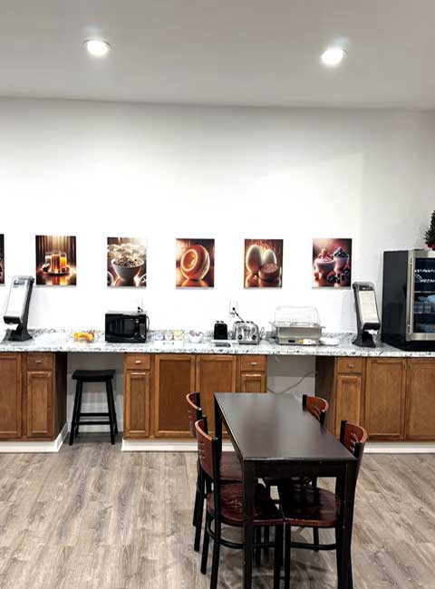 Landmark Inn and Suites | Quincy Newly Remodeled Hotel